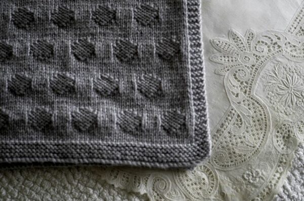 Lisa F Design Leaflet Bc60 - Polka Dot Blanket - Image 2