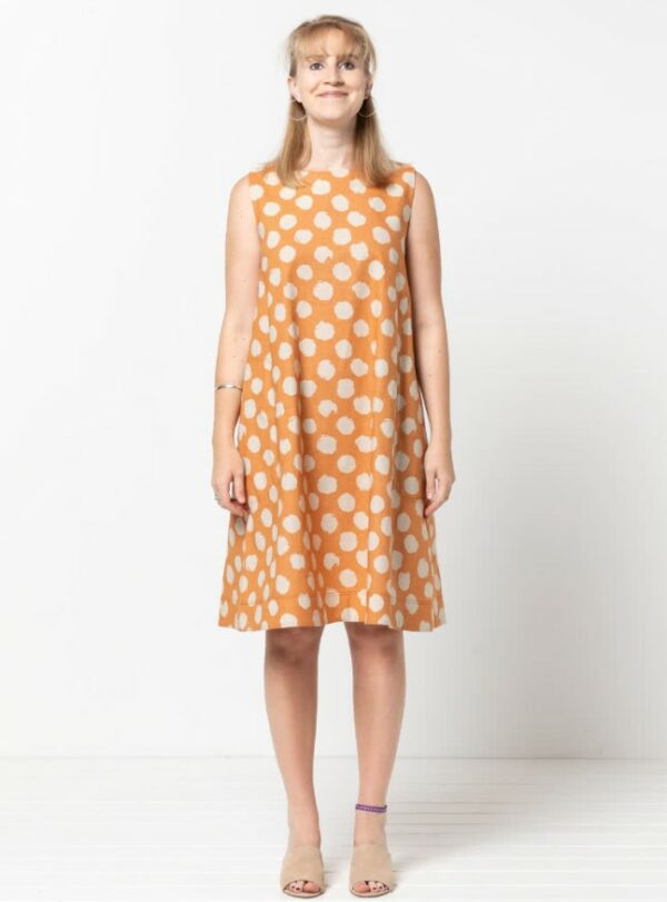 Style Arc Lena Shift Dress (sizes 18 to 30) - Image 2