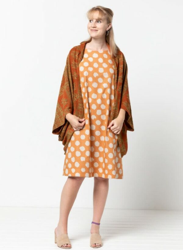 Style Arc Lena Shift Dress (sizes 18 to 30) - Image 3