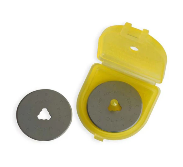 Olfa Spare Blades 28mm - 2 pack - Image 2