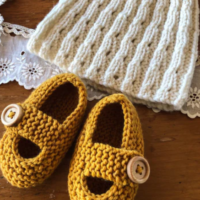 Lisa F Design Leaflet Bc77 - Nova Beanie & Shoes