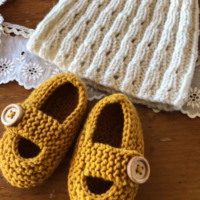 Lisa F Design Leaflet Bc77 - Nova Beanie & Shoes